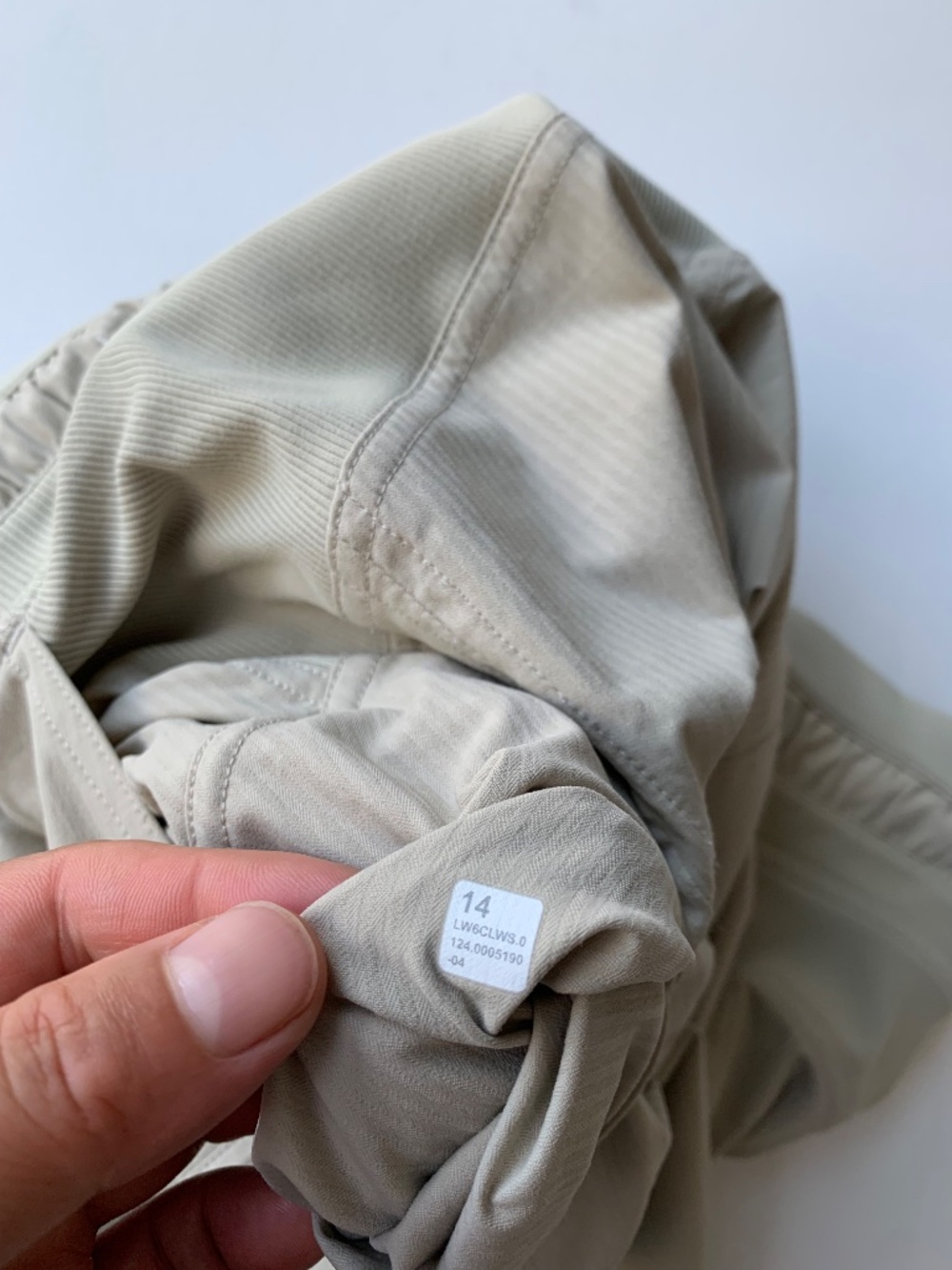 Lululemon mid-Rise Cropped PantDance Studio  in Light tan Women's size 14 - Picture 10 of 12